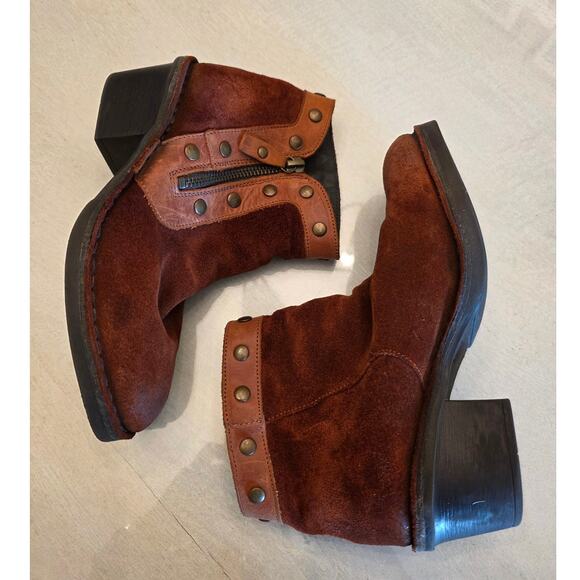 Fly London Duke Women's Ankle Boot Distressed Suede Leather Rust SZ 36 Studs - Picture 2 of 8